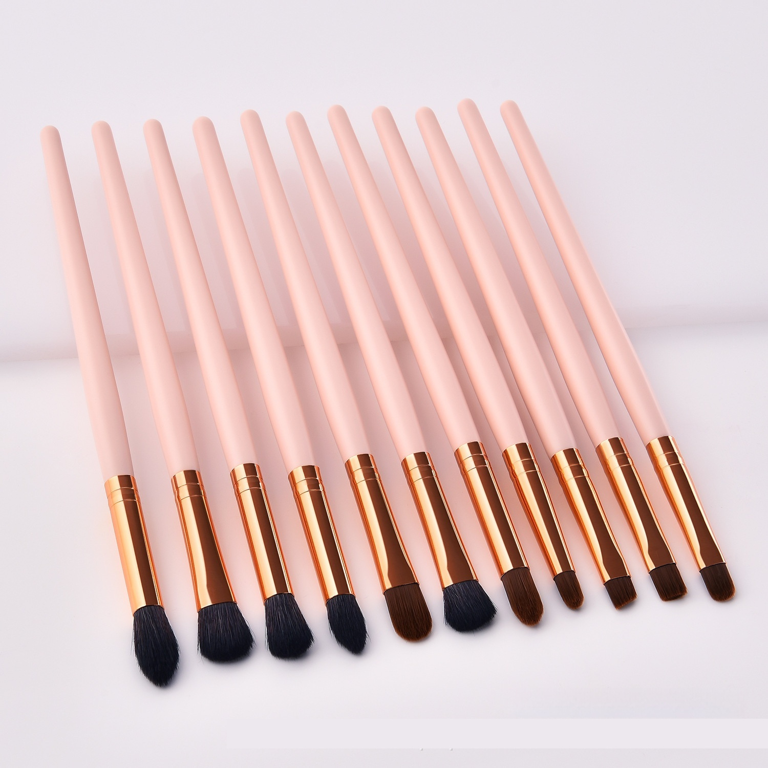 Gold Beauty Tools Makeup Brush - Image 2