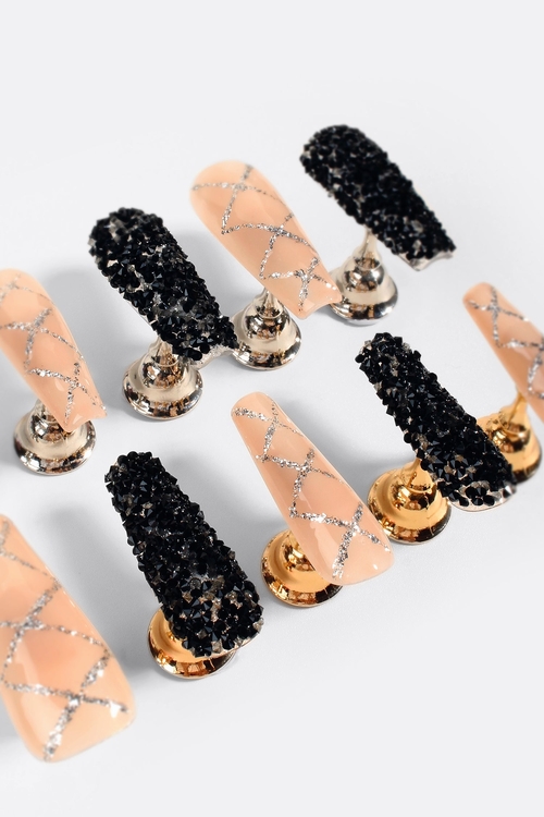Odette's Opulence | Pro Handmade Gel Nails - Image 4